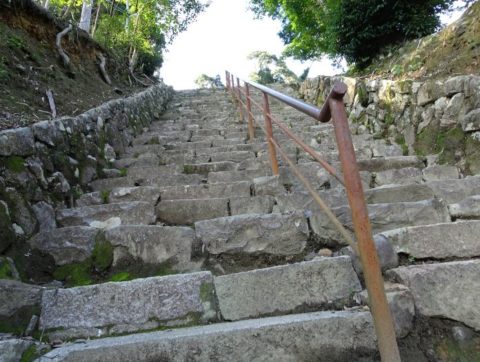 神峯山寺の石段